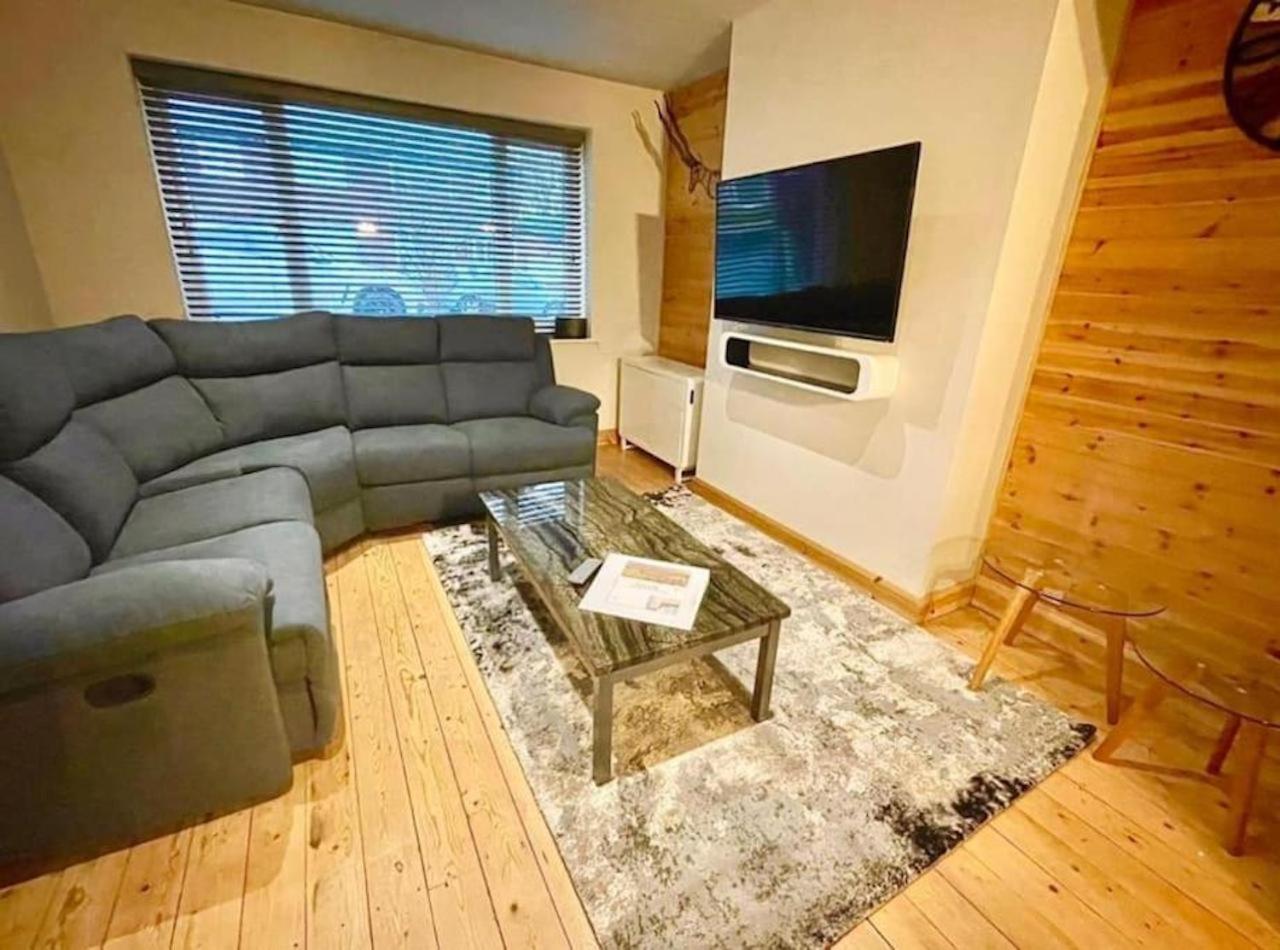 Entire House - Peaceful 3 Bedroom Home Rishton Buitenkant foto